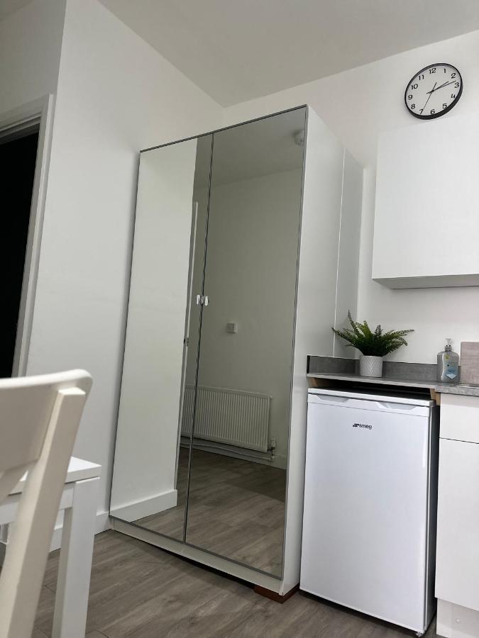 High Barnet Studio Flat ภายนอก รูปภาพ